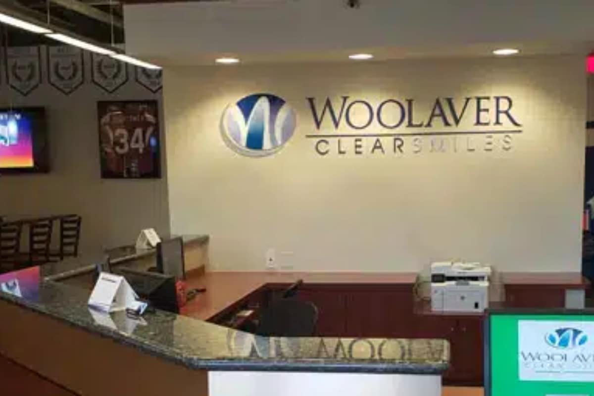 woolaver office - front desk